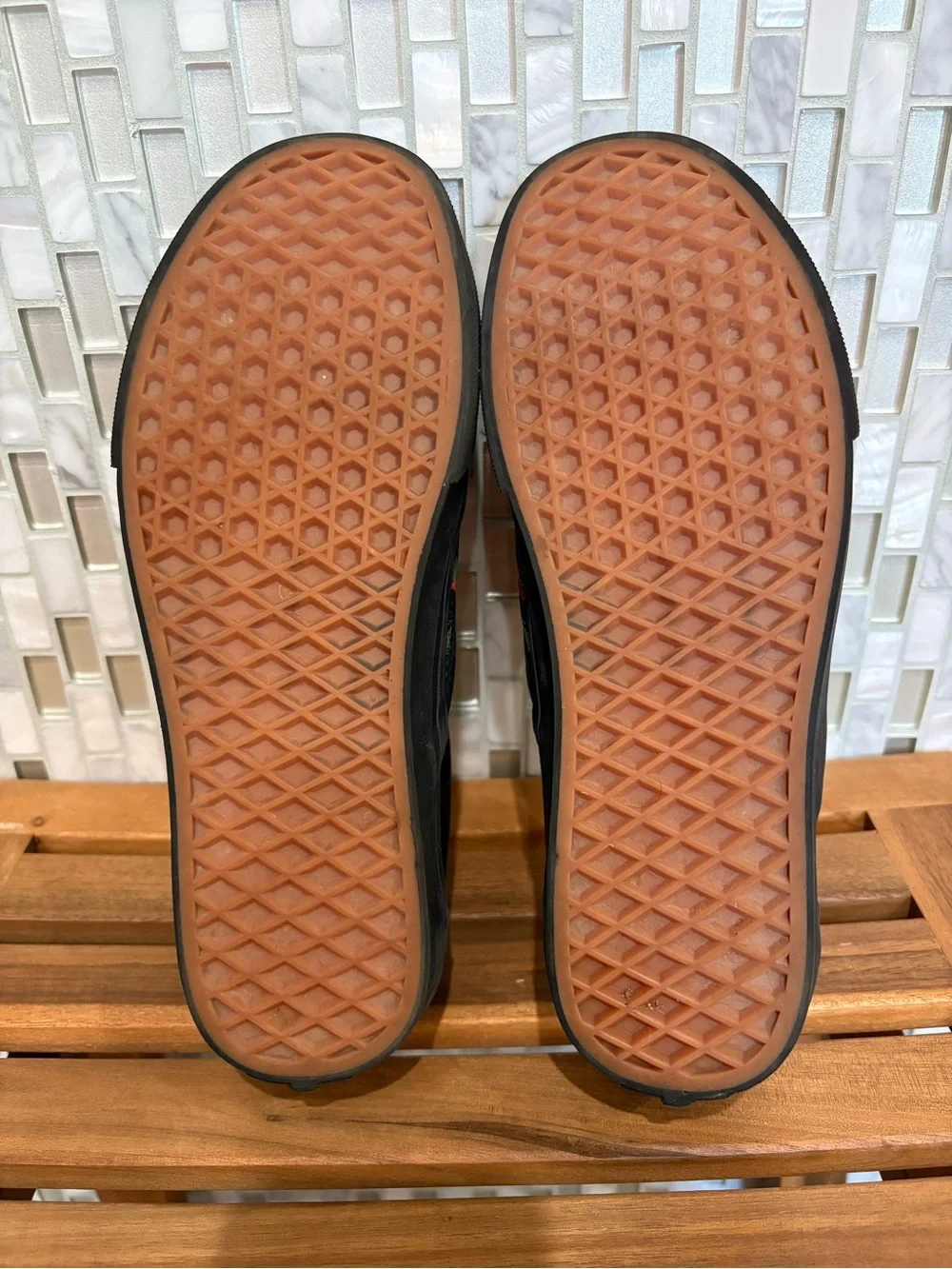 vans Classic limited edition Slip On Spider Design Size 7.5 Men’s Black - Picture 7 of 7